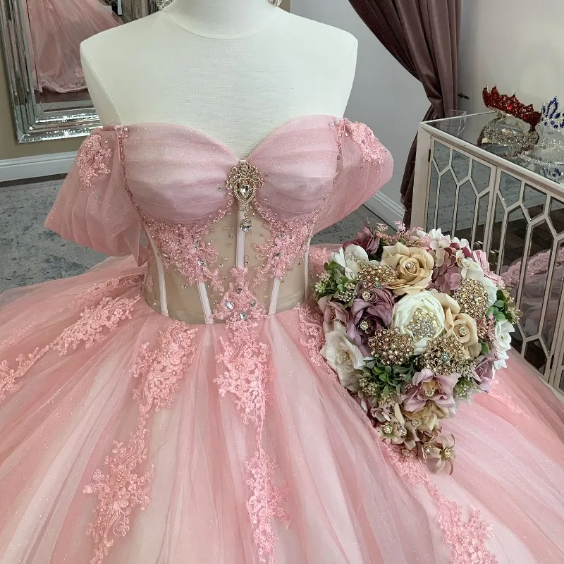 Glitter Pink Off the Shoulder Quinceanera Dresses Ball Gown Prom Dress Crystal Appliques Lace Tull Sweet 16 Vestidos 15 De XV Anos      cg25059