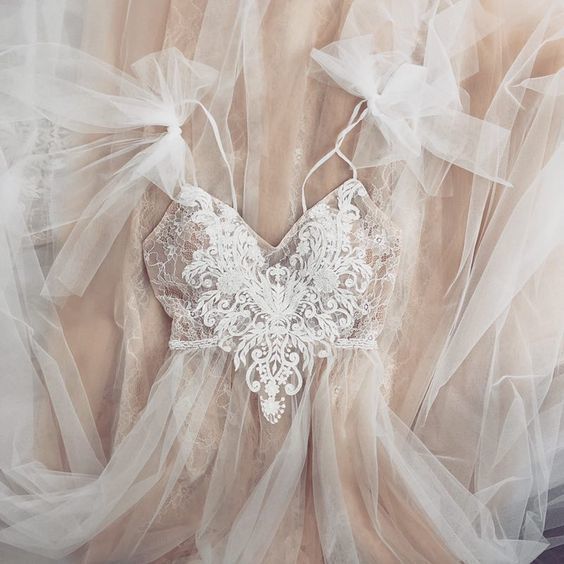 Popular V Neck Formal A Line Tulle Bridal Gown Long Beach Wedding Dresses  Prom Dresses    cg12474
