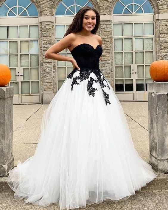 Sweetheart Black & White Tulle Applique Prom Dress    cg14557