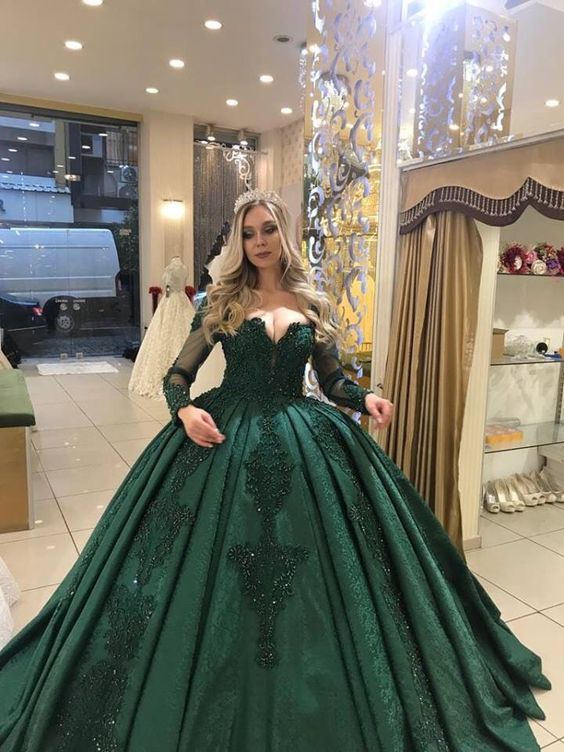Green Long Sleeves Prom Dresses with Appliques Quinceanera Gowns    cg15048
