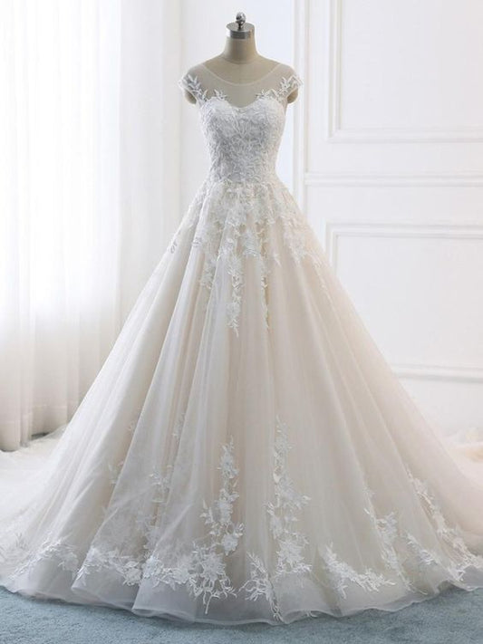 Romantic A-line Royal Wedding Dresses White Bridal Gown Lace wedding dresses prom dress    cg20291