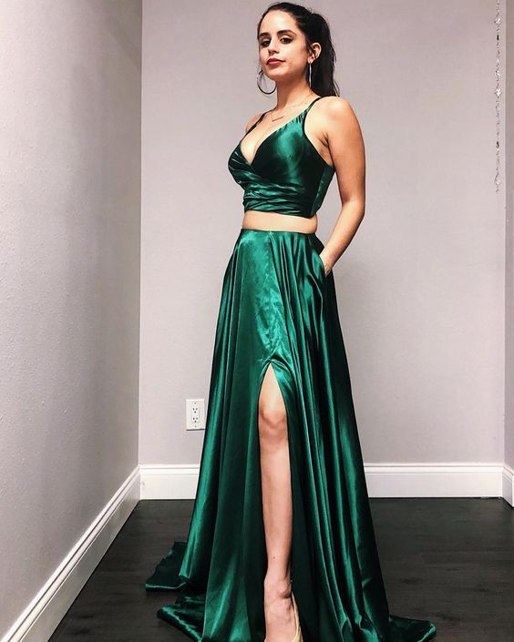 Princess Two Pieces Green Prom Dress,V-Neck Emerald Green Long Party Dress    cg20847