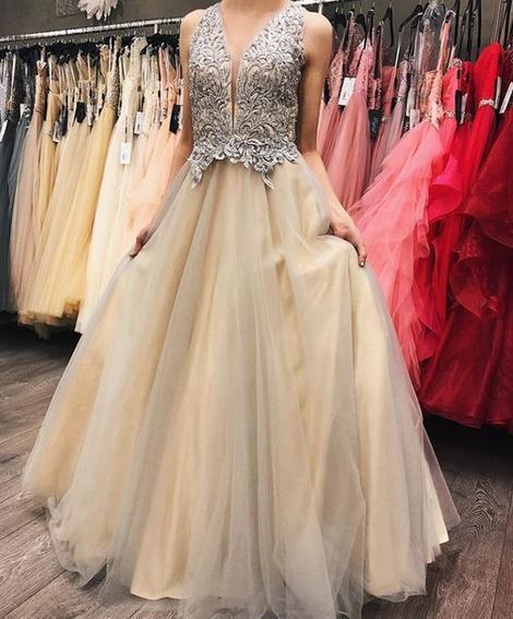 Charming Prom Dress,Tulle Wedding Dresses,Appliques Prom Dresses,V-Neck Prom Gown    cg20973