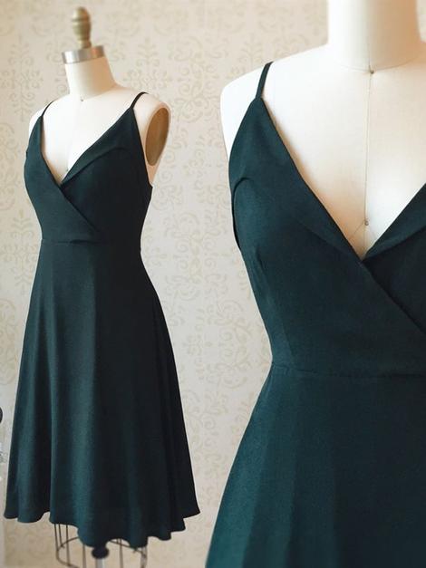 A Line V Neck Short Dark Green Homecoming Dresses        cg22818