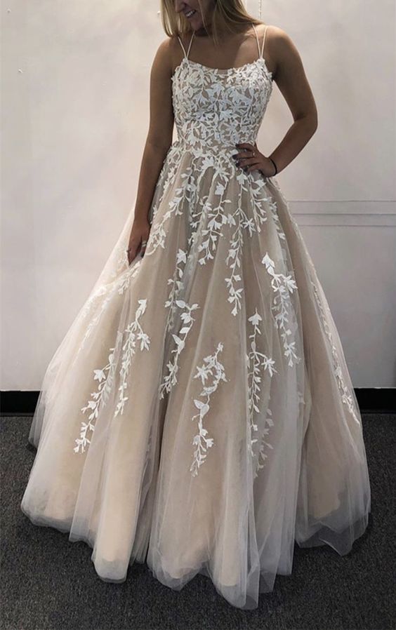 Princess Prom Dresses Tulle Ball Gown Appliques  cg8038