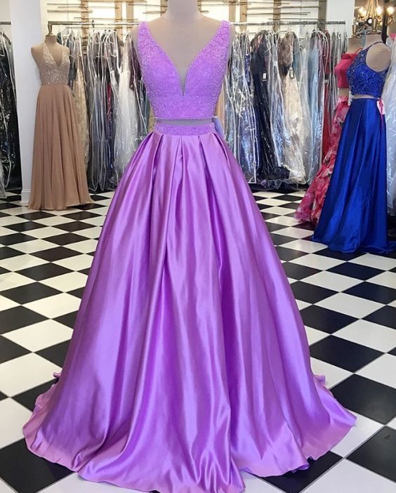 Lilac Two Piece V Neck Sleeveless Beaded A Line Satin Prom Dresses  cg8411